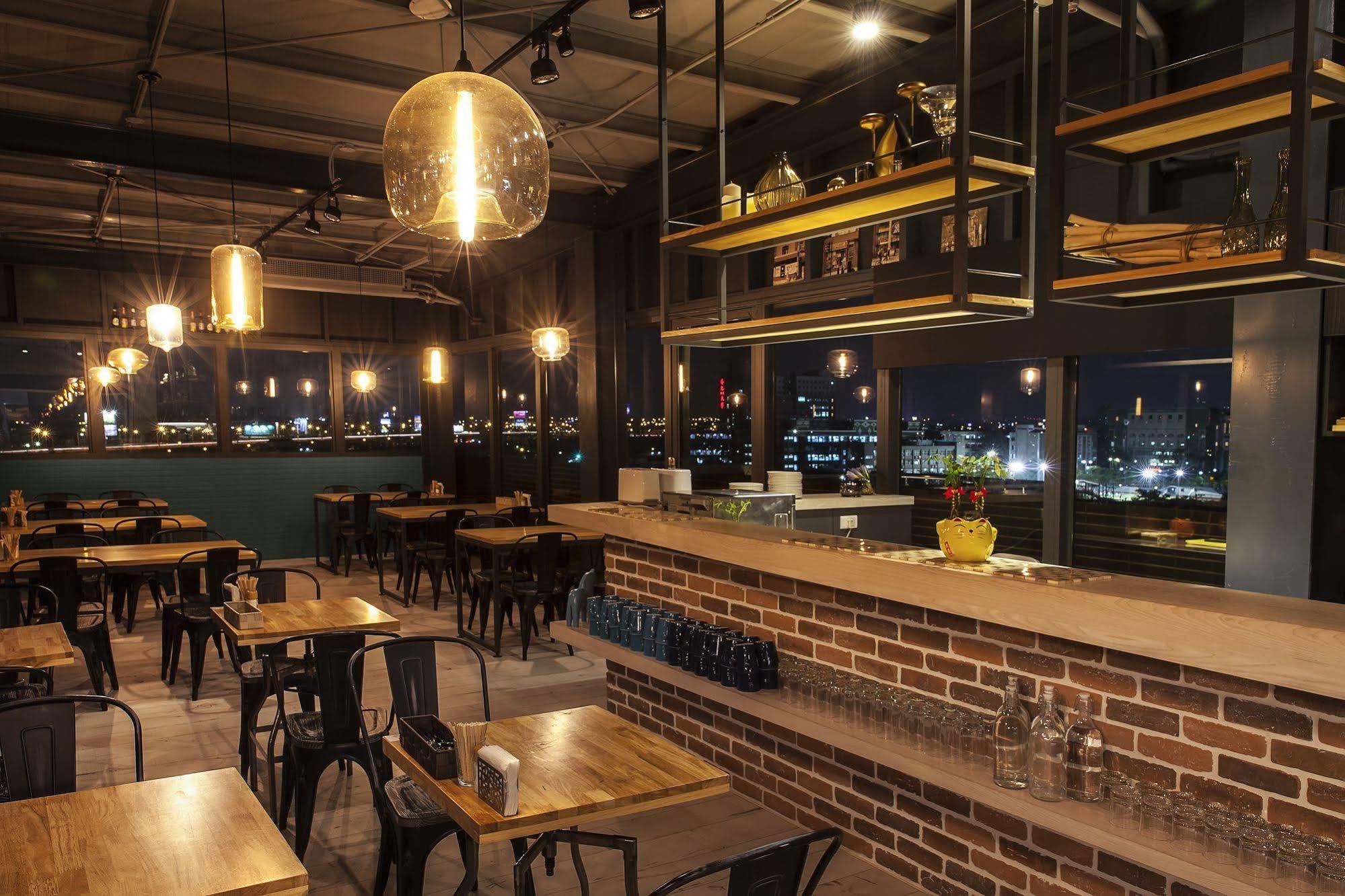 Hotel Cube Taichung Exterior foto