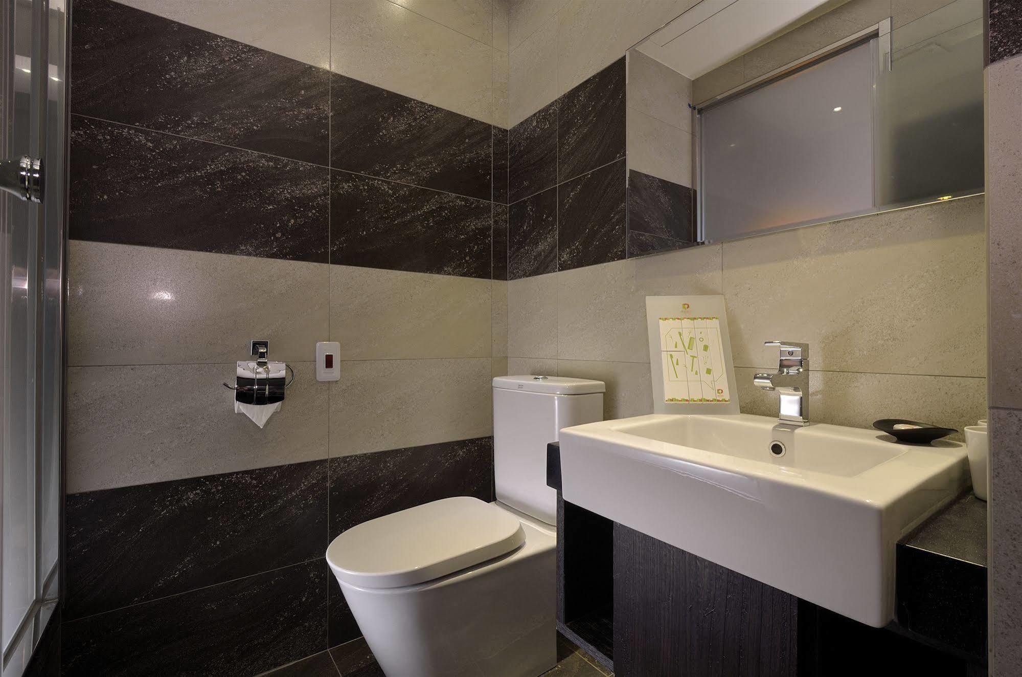 Hotel Cube Taichung Exterior foto